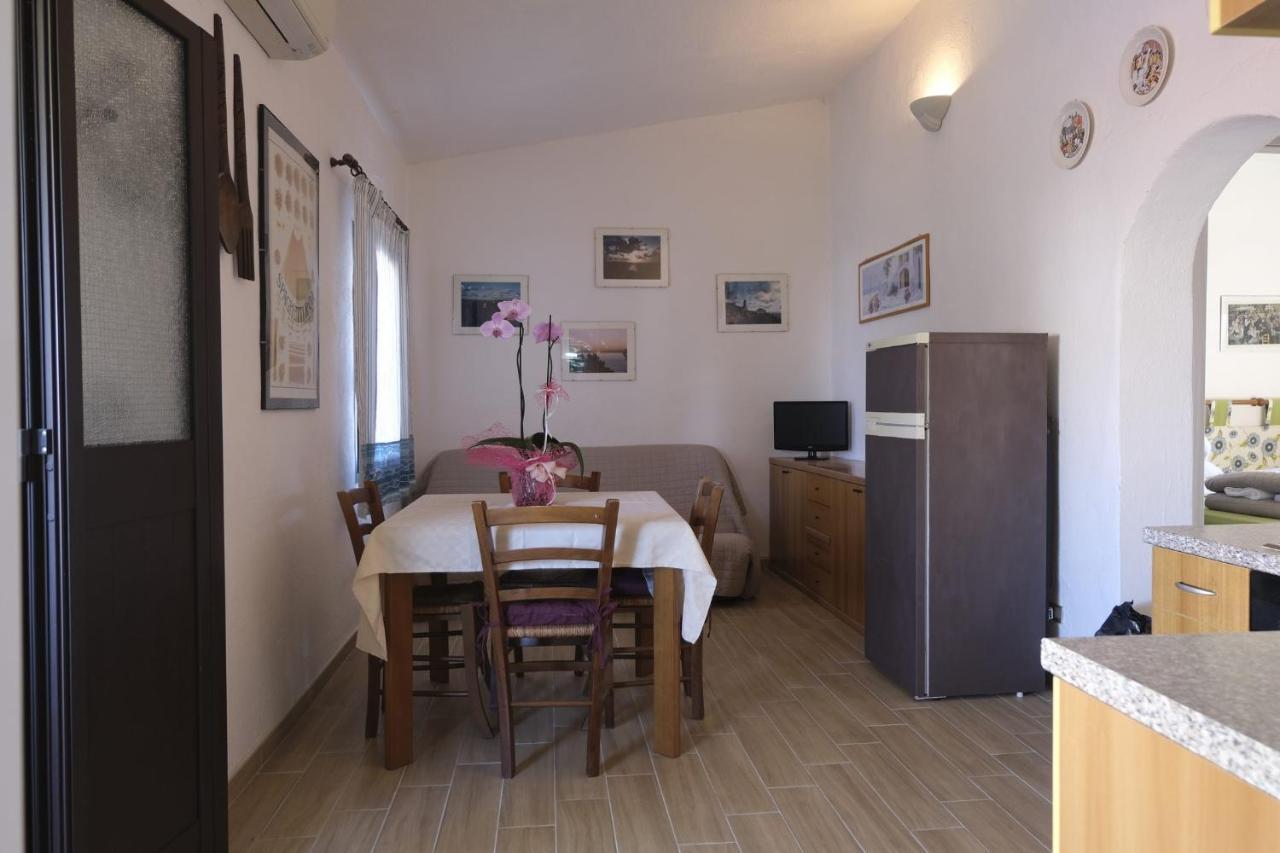 Aria Di Vacanza - Gelsi Olbia Bagian luar foto
