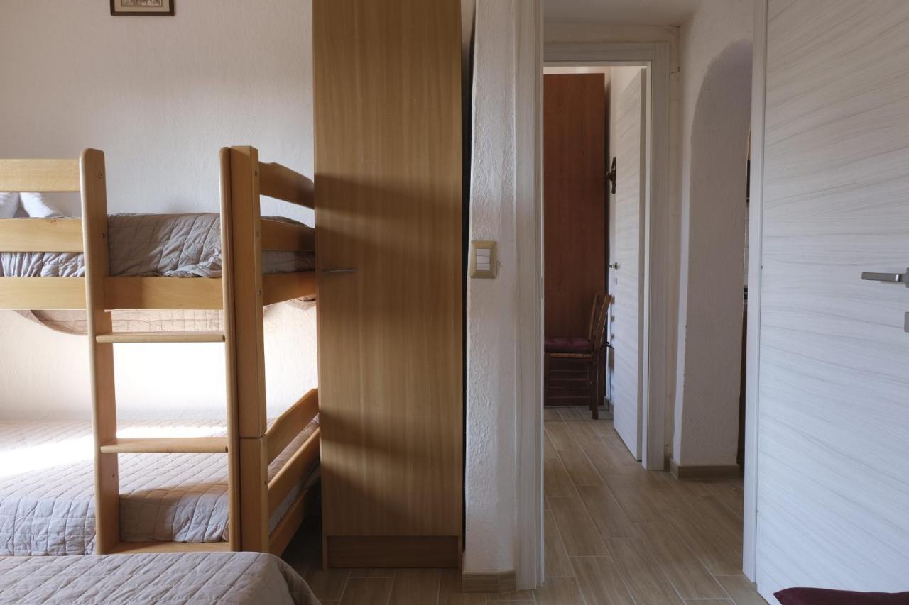 Aria Di Vacanza - Gelsi Olbia Bagian luar foto