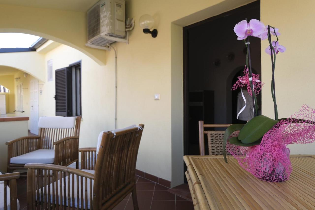 Aria Di Vacanza - Gelsi Olbia Bagian luar foto