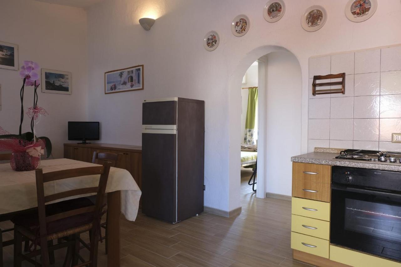 Aria Di Vacanza - Gelsi Olbia Bagian luar foto