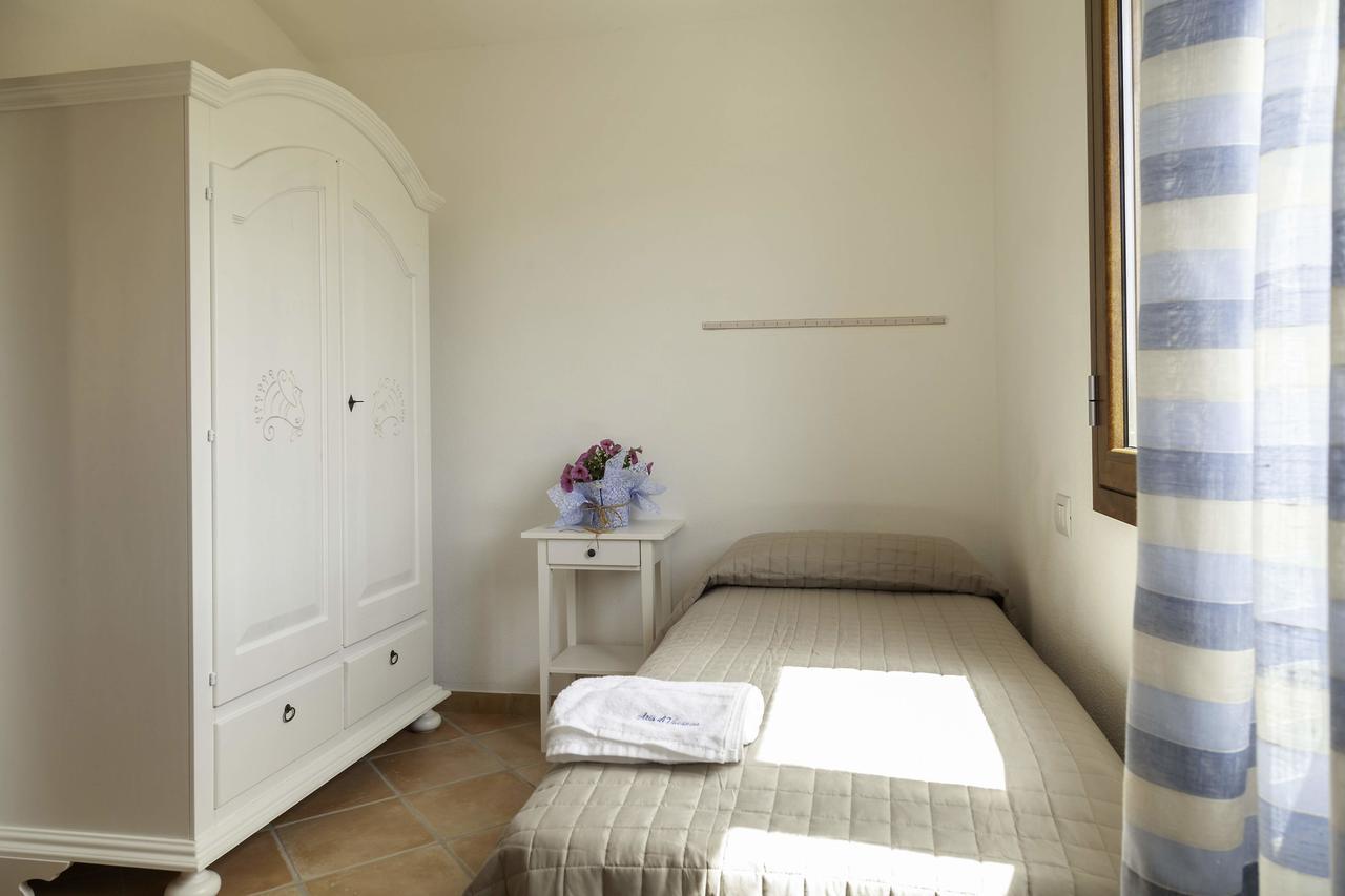 Aria Di Vacanza - Gelsi Olbia Bagian luar foto