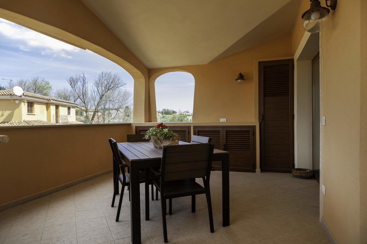 Aria Di Vacanza - Gelsi Olbia Bagian luar foto