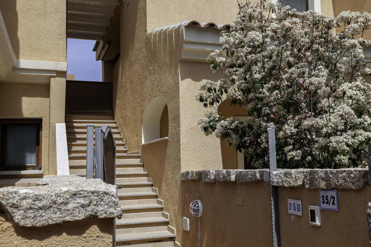 Aria Di Vacanza - Gelsi Olbia Bagian luar foto