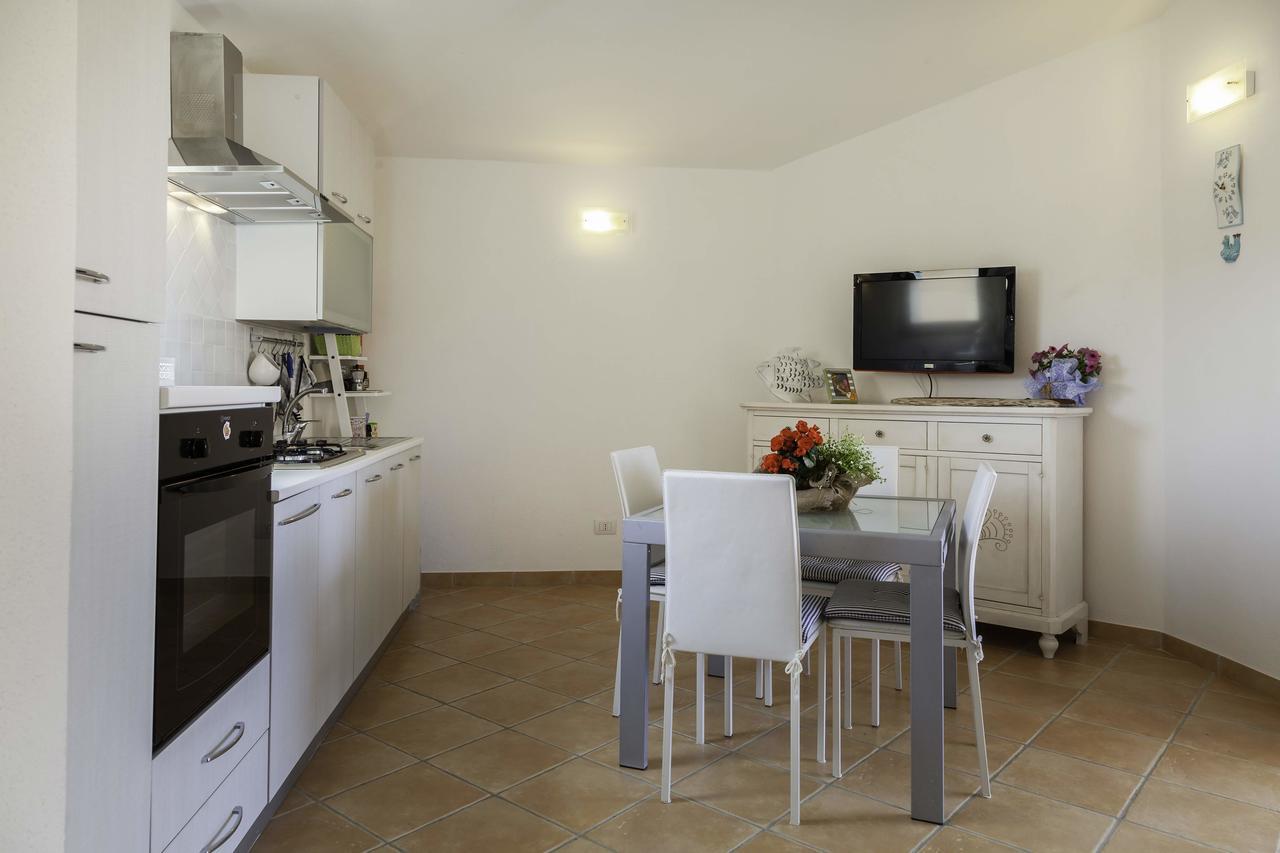 Aria Di Vacanza - Gelsi Olbia Bagian luar foto